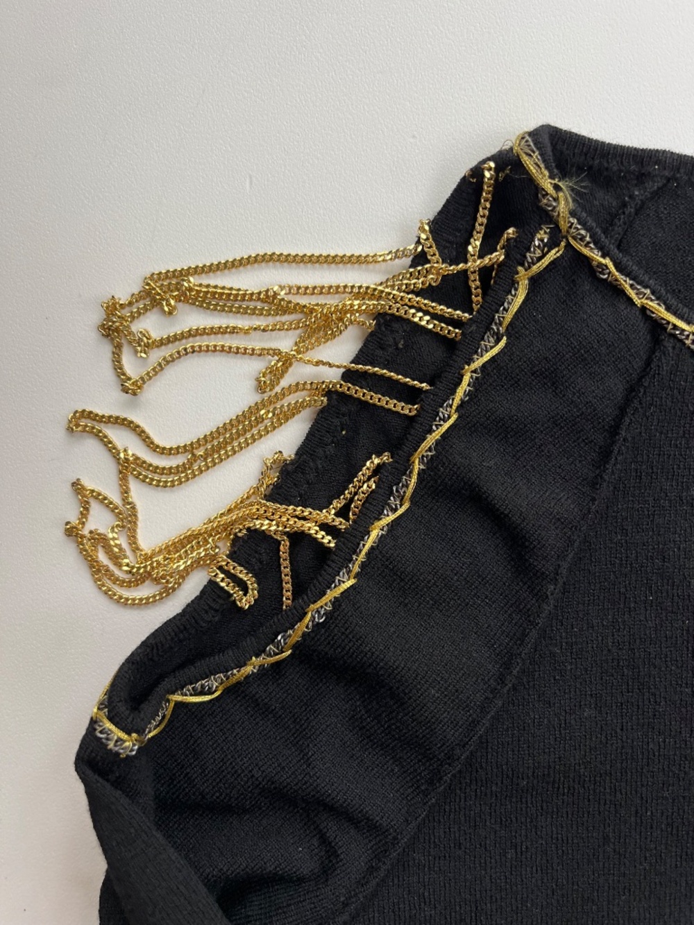 Roberto Cavalli cold-shoulder black wool top gold-tone chain sz Medium - Picture 3 of 15